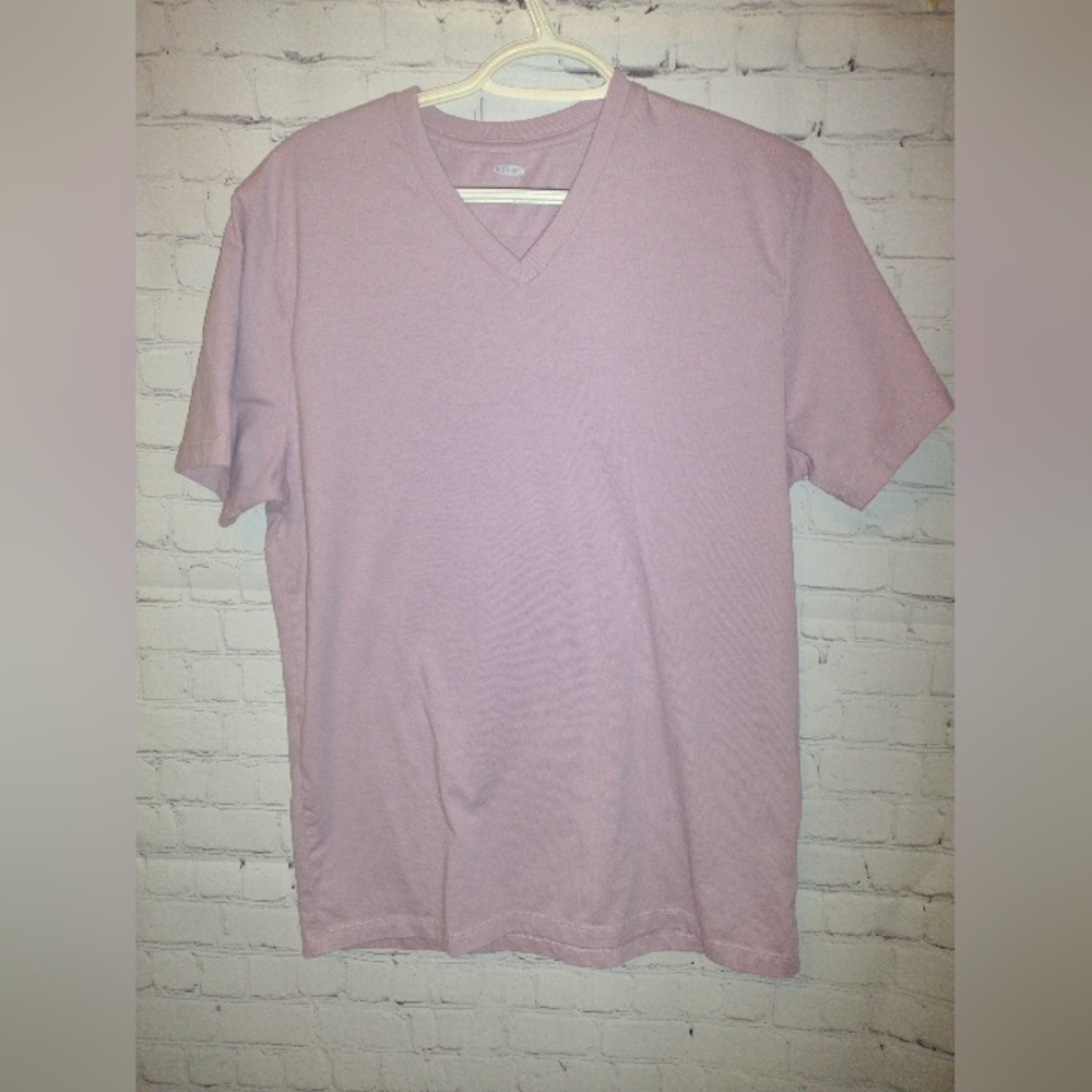 Old Navy V-neck T-shirt